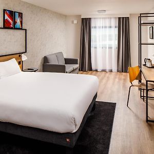 Ibis London Heathrow Terminal 5
